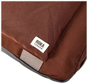 Sac de sport Roka Gatwick en toile recyclée de taille moyenne - Marron chocolat