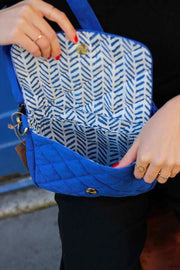 Sac à bandoulière matelassé Hindbag Margault - Bleu électrique