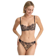 String en dentelle sur le devant Skarlett Blue Entice - Noir/Nylon Tan