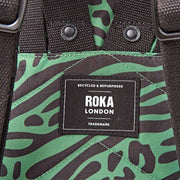 Petit sac à dos en toile recyclée Roka Canfield B - Vert artichaut d'animaux mélangés