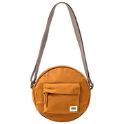 Roka Paddington Petit sac à bandoulière en nylon recyclé - Marron biscuit