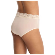 Skarlett Blue Divine Lace Trim Slip - Crème aux chandelles