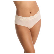 Skarlett Blue Divine Lace Trim Slip - Crème aux chandelles