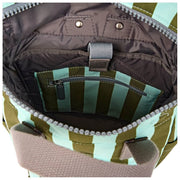 Petit sac à dos en toile recyclée Roka Canfield B - Moss Stripe/Bleu