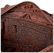 Roka Gatwick Petit sac de sport en toile recyclée - Mini Léopard Marron