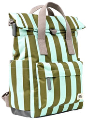 Petit sac à dos en toile recyclée Roka Canfield B - Moss Stripe/Bleu