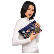 Pochette Zippée en Velours Brodé Poudre - Bleu Marine