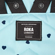 Sac à dos Roka Canfield B Medium en toile recyclée - Bleu/Cœurs bleus