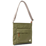 Sac à bandoulière Roka Kennington B Medium en nylon recyclé - Vert ciboulette