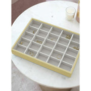 Couche de bibelots classique Stackers - Jaune beurre